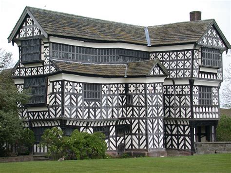 tudor house history|how were tudor houses built.